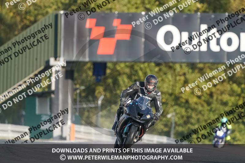 anglesey;brands hatch;cadwell park;croft;donington park;enduro digital images;event digital images;eventdigitalimages;mallory;no limits;oulton park;peter wileman photography;racing digital images;silverstone;snetterton;trackday digital images;trackday photos;vmcc banbury run;welsh 2 day enduro